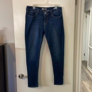 Women Levi jeans